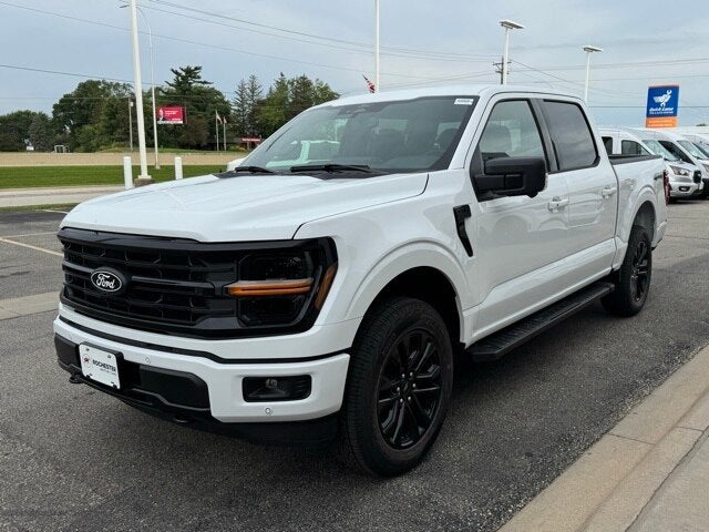 2025 Ford F-150 XLT w/ Black Appearance Package