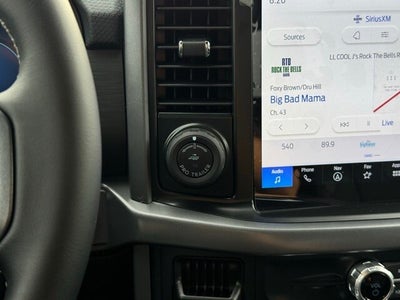 2025 Ford F-150 XLT w/ Black Appearance Package