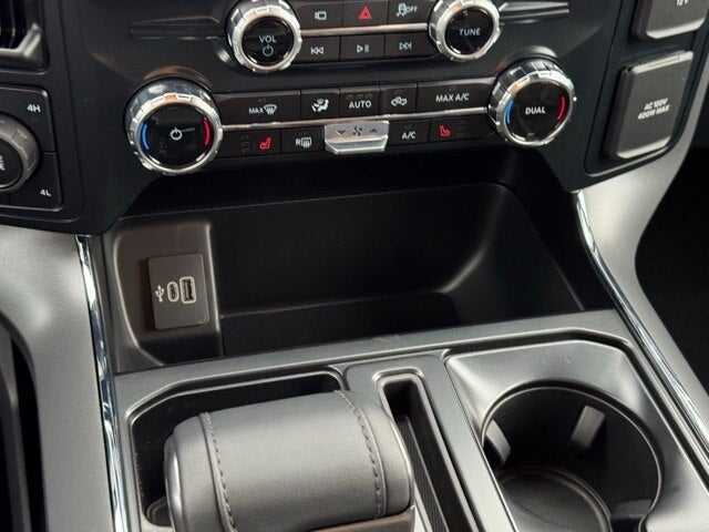 2025 Ford F-150 XLT w/ Black Appearance Package