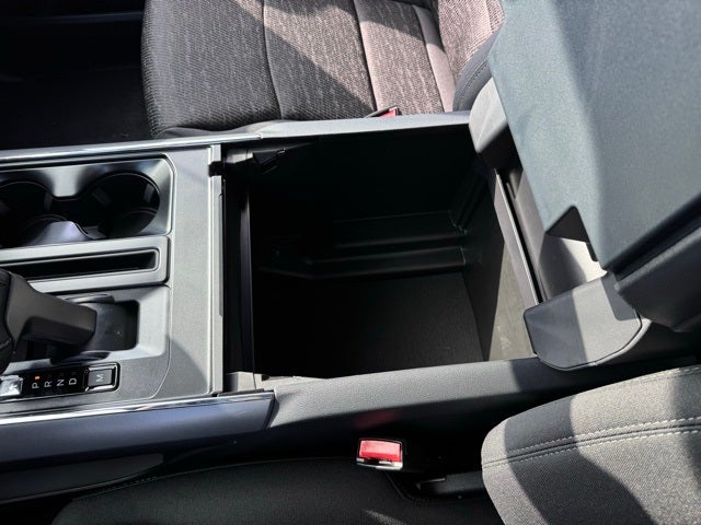 2025 Ford F-150 XLT w/ Blk Appearance Pkg