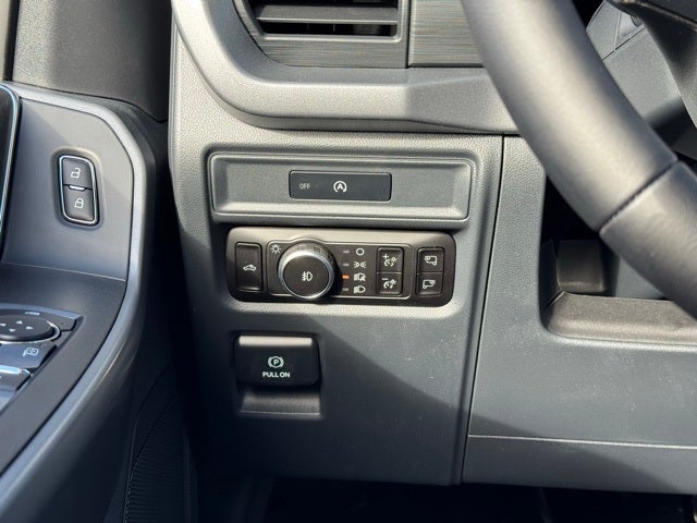 2025 Ford F-150 XLT w/ Black Appearance Package