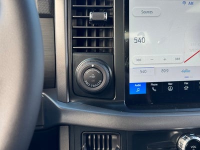 2025 Ford F-150 XLT w/ Black Appearance Package