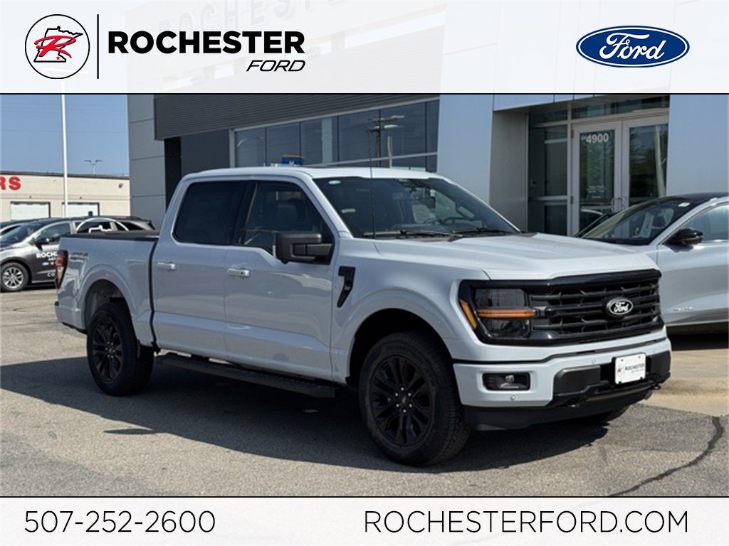 2025 Ford F-150 XLT w/Twin Panel Moonroof + Tailgate Step