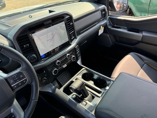 2025 Ford F-150 XLT w/Twin Panel Moonroof + Tailgate Step