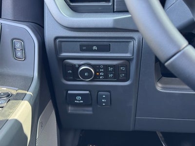 2025 Ford F-150 XLT w/Twin Panel Moonroof + Tailgate Step