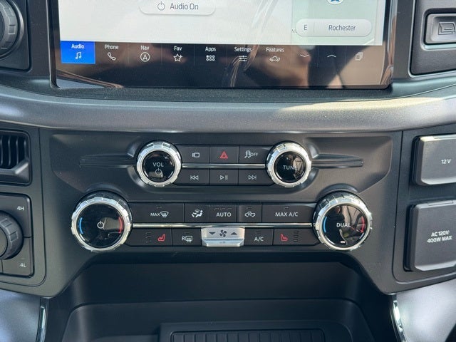 2025 Ford F-150 XLT w/Twin Panel Moonroof + Tailgate Step