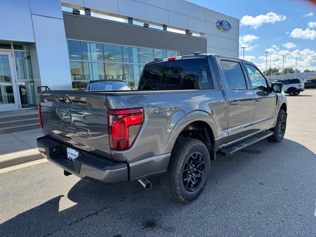 2025 Ford F-150 XLT w/ Black Appearance Package