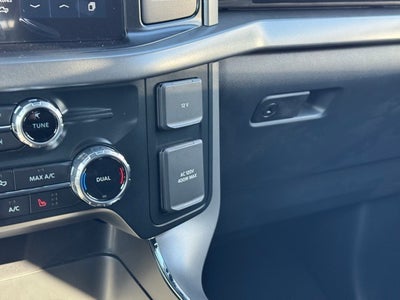 2025 Ford F-150 XLT w/ Black Appearance Package