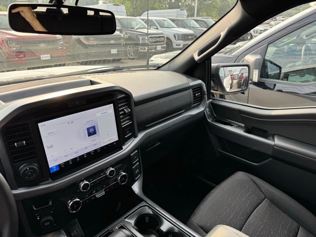 2025 Ford F-150 XLT w/ Black Appearance Package