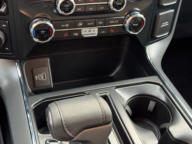 2025 Ford F-150 XLT w/ Black Appearance Package