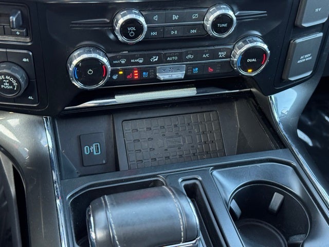 2023 Ford F-150 Lariat w/ Heated Steering Wheel + Max Tow / 157" Wheelbas