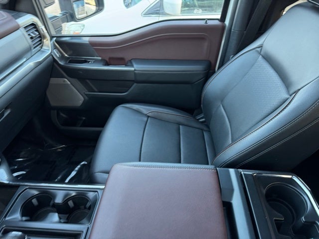 2023 Ford F-150 Lariat w/ Heated Steering Wheel + Max Tow / 157" Wheelbas