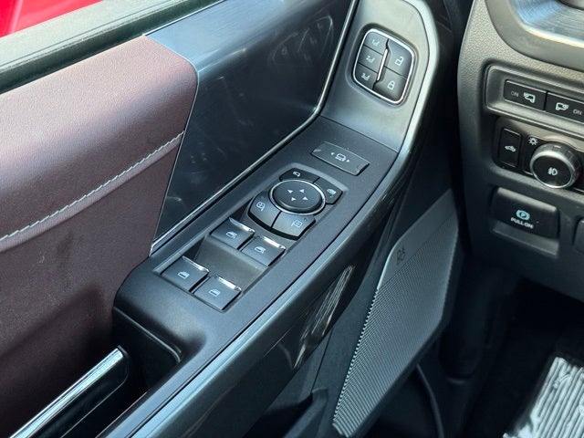 2023 Ford F-150 Lariat w/ Heated Steering Wheel + Max Tow / 157" Wheelbas