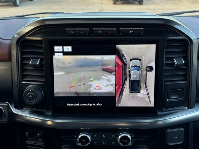 2023 Ford F-150 Lariat w/ Heated Steering Wheel + Max Tow / 157" Wheelbas