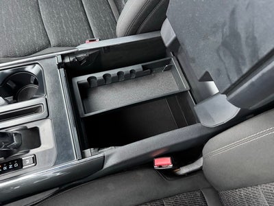 2023 Ford F-150 XLT w/ Twin Panel Moonroof + Max Tow / 157" Wheelbase