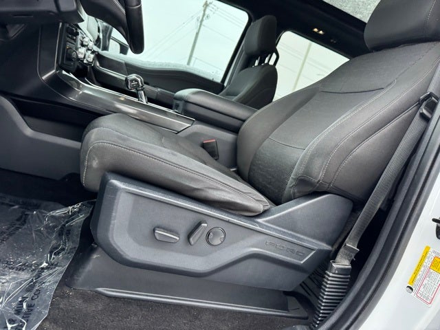 2023 Ford F-150 XLT w/ Twin Panel Moonroof + Max Tow / 157" Wheelbase