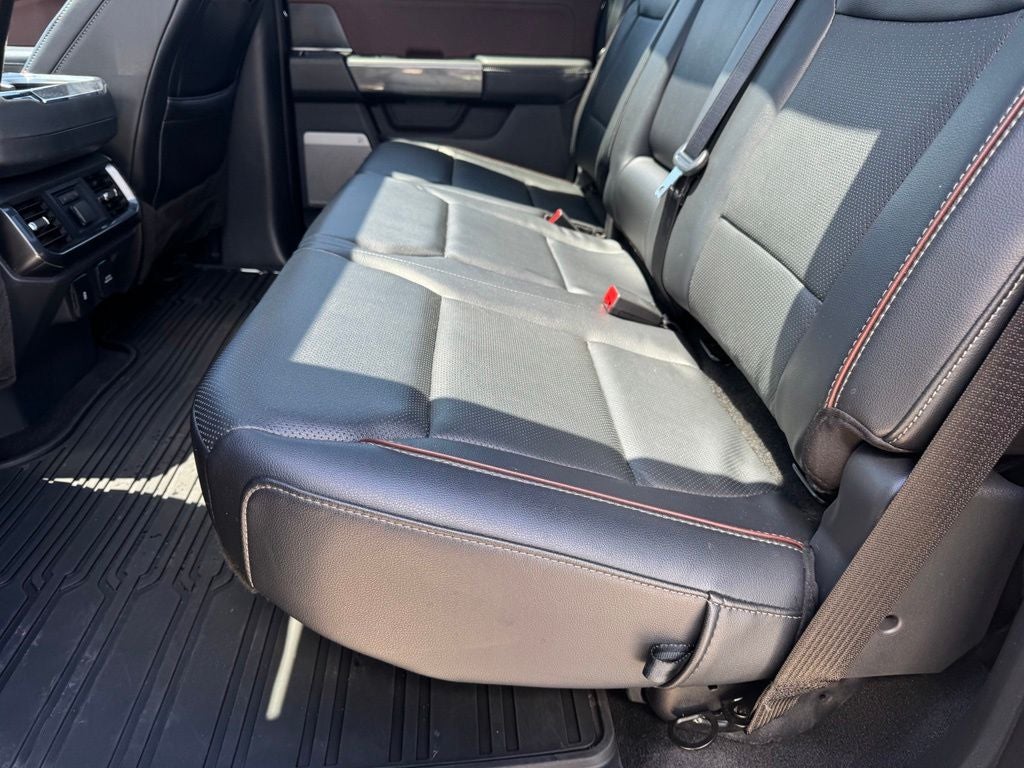 2023 Ford F-150 Lariat w/ 6.5' Box