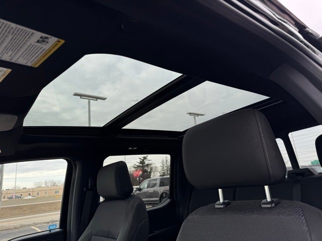 2023 Ford F-150 XLT w/ Twin Panel Moonroof + Trailer Tow Package