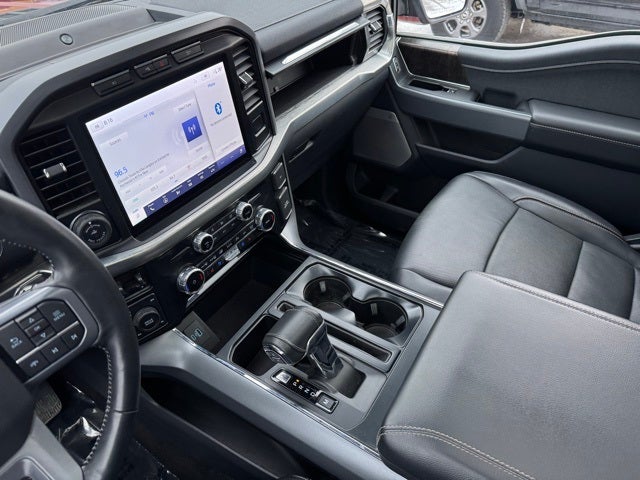 2023 Ford F-150 Lariat w/ Twin Panel Moonroof + 360 Camera