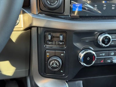 2026 Ford F-150 XLT w/Tailgate Step + FX4 Pikg