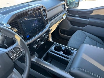 2026 Ford F-150 XLT w/Tailgate Step + FX4 Pikg