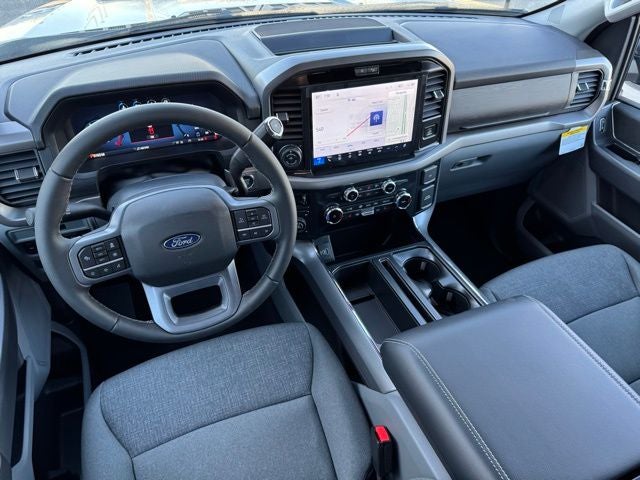 2026 Ford F-150 XLT w/Tailgate Step + FX4 Pikg
