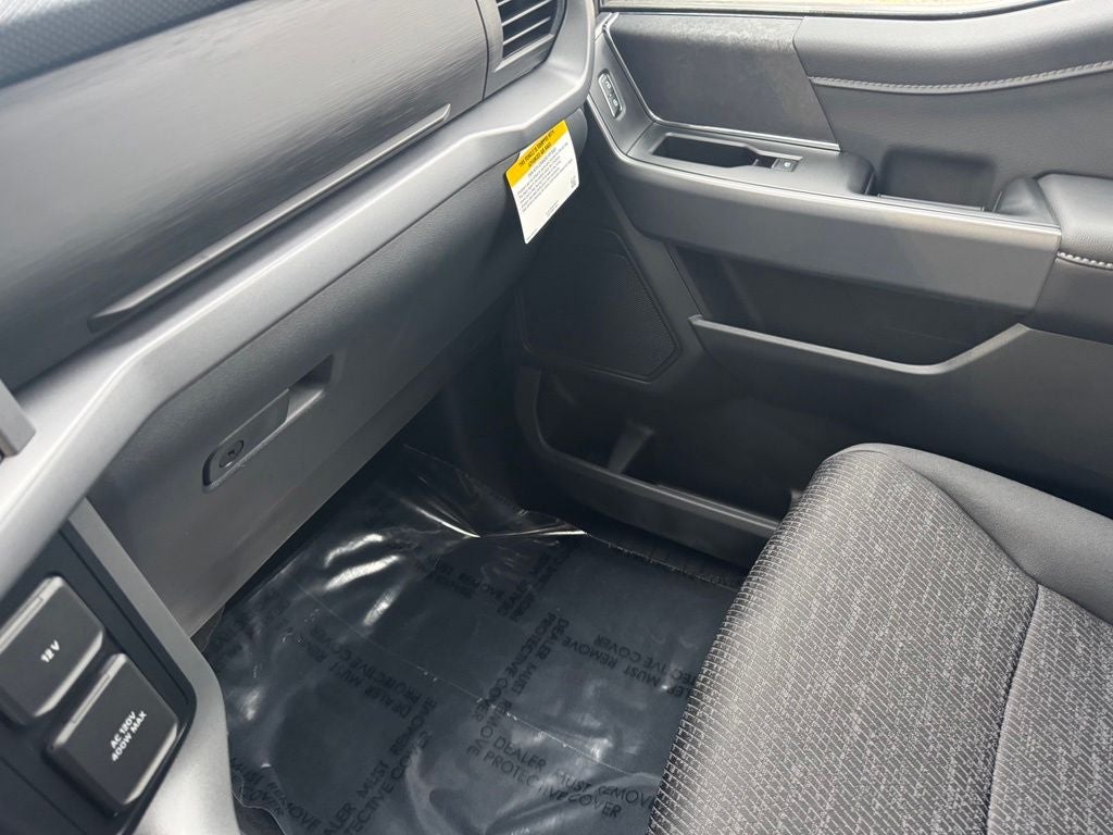 2026 Ford F-150 XLT w/Tailgate Step + Blue Cruise