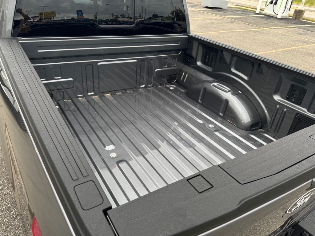 2026 Ford F-150 XLT w/Tailgate Step + Blue Cruise