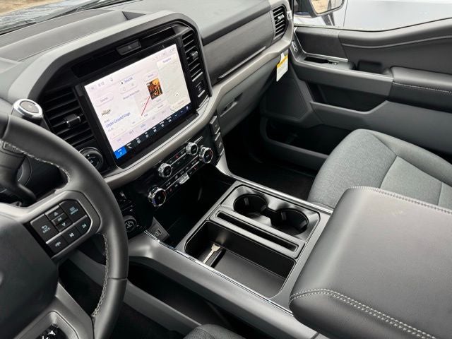 2026 Ford F-150 XLT w/Tailgate Step