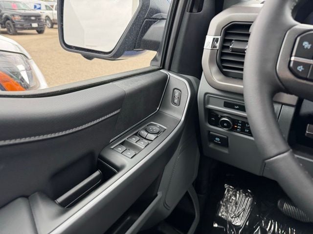 2026 Ford F-150 XLT w/Tailgate Step
