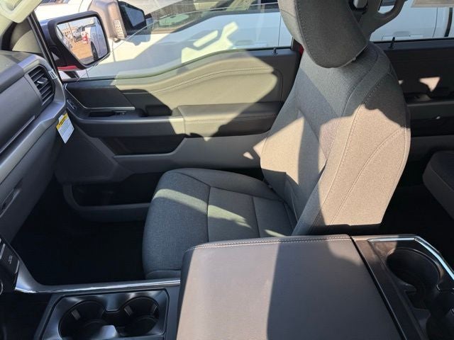 2026 Ford F-150 XLT w/FX4 Pkg + Tailgate Step