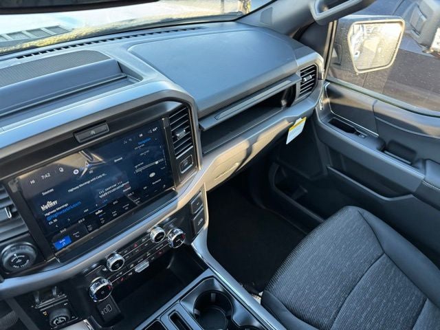 2026 Ford F-150 XLT w/Tailgate Step