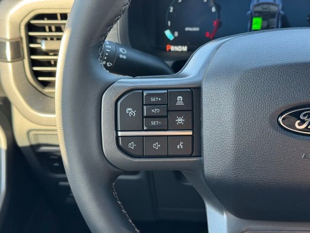 2026 Ford F-150 XLT w/Tailgate Step