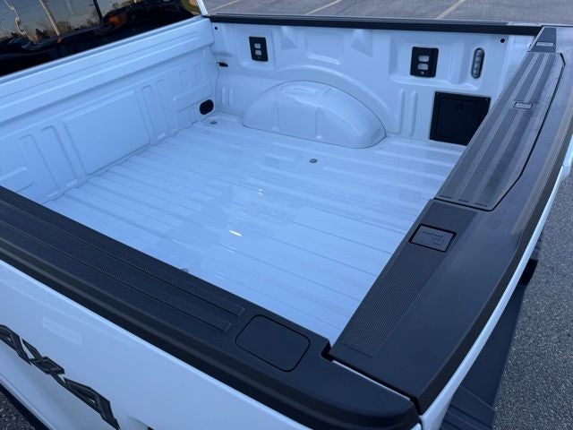 2026 Ford F-150 XLT w/Tailgate Step