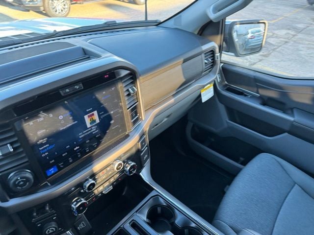 2026 Ford F-150 XLT w/Tailgate Step + FX4 Pkg