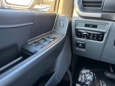 2026 Ford F-150 XLT w/Tailgate Step + FX4 Pkg