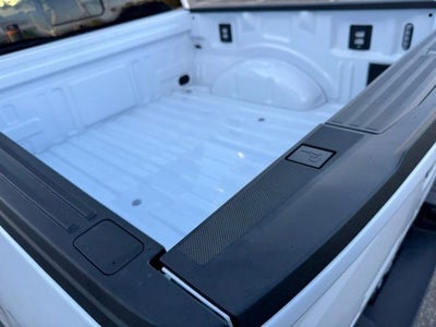 2026 Ford F-150 XLT w/Tailgate Step + FX4 Pkg