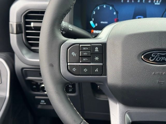 2026 Ford F-150 XLT 6.5' Bed w/Tailgate Step