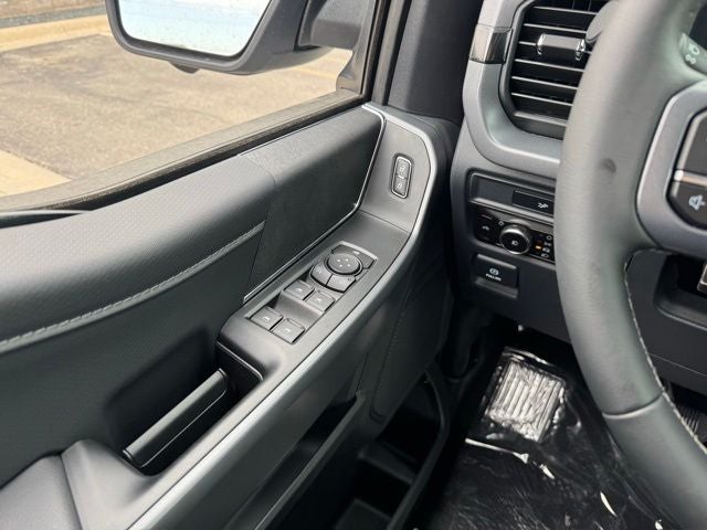 2026 Ford F-150 XLT 6.5' Bed w/Tailgate Step