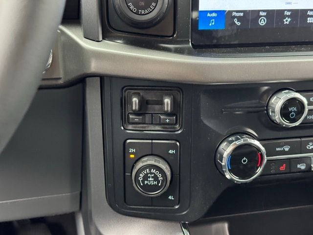 2026 Ford F-150 XLT w/Tailgate Step + Tailgate Step