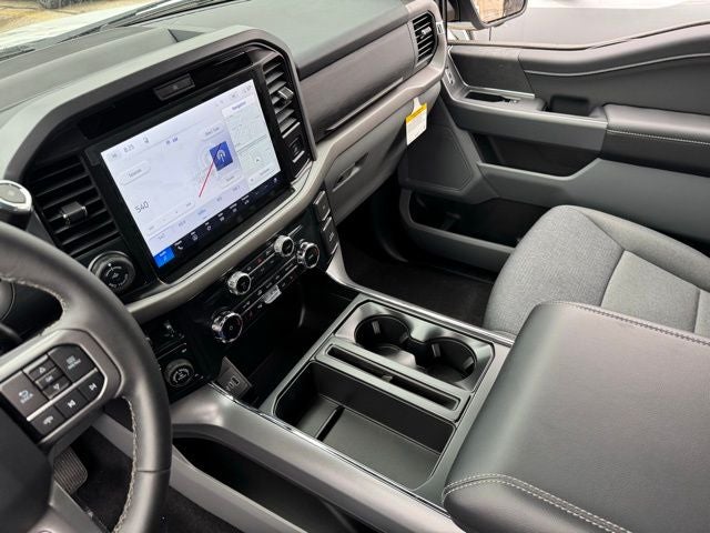 2026 Ford F-150 XLT w/Tailgate Step + Tailgate Step