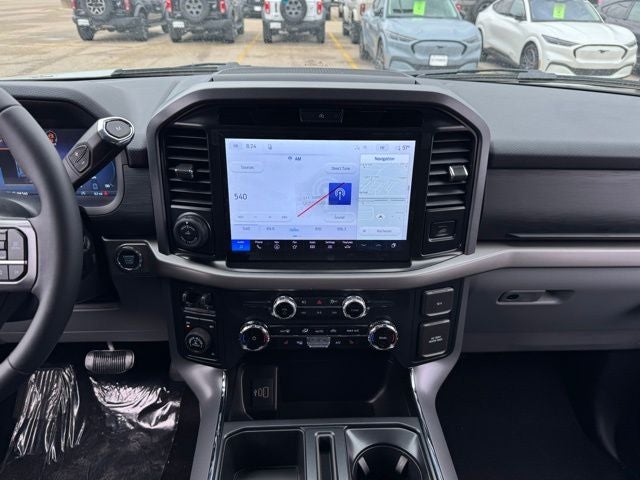 2026 Ford F-150 XLT w/Tailgate Step + Tailgate Step