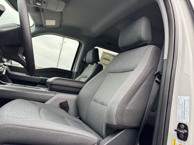 2026 Ford F-150 XLT w/Tailgate Step + Tailgate Step