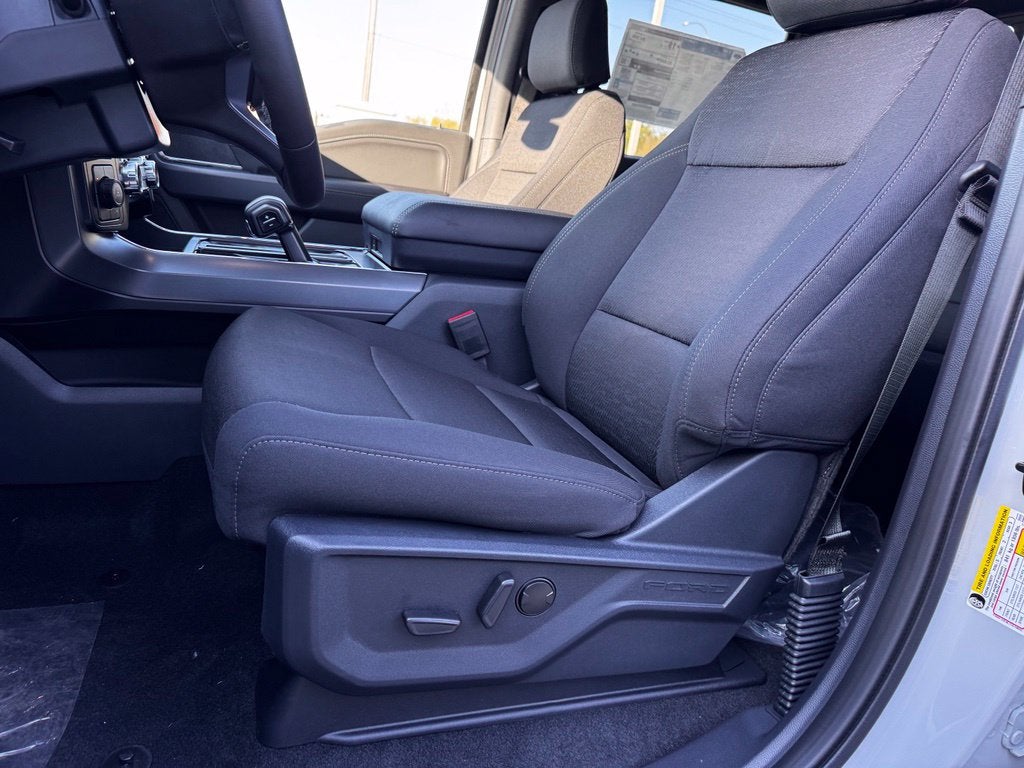 2026 Ford F-150 XLT w/20" Wheels + Dual Exhaust
