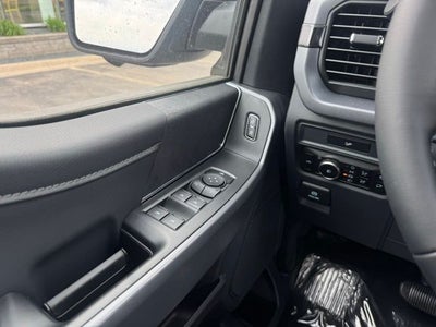 2026 Ford F-150 XLT 6.5' Bed w/Tailgate Step