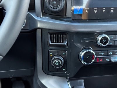 2026 Ford F-150 XLT w/Dual Exhaust + FX4 Pkg