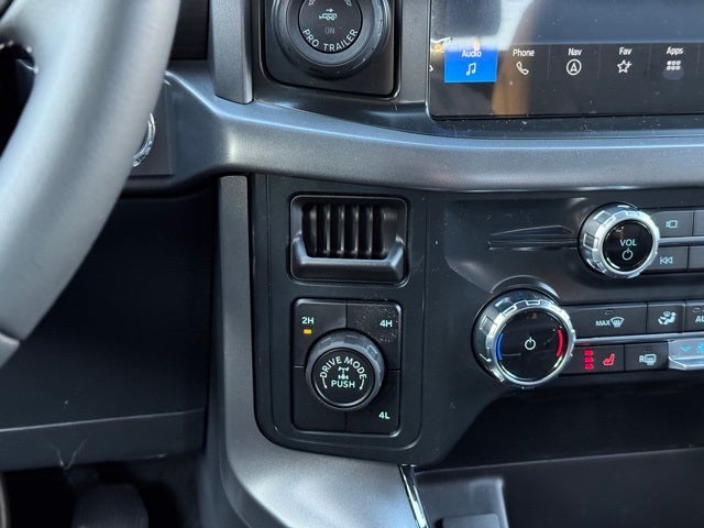 2026 Ford F-150 XLT w/Dual Exhaust + FX4 Pkg