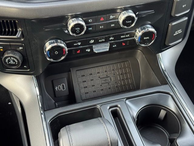 2025 Ford F-150 XLT w/ $2598 In Accessories Added