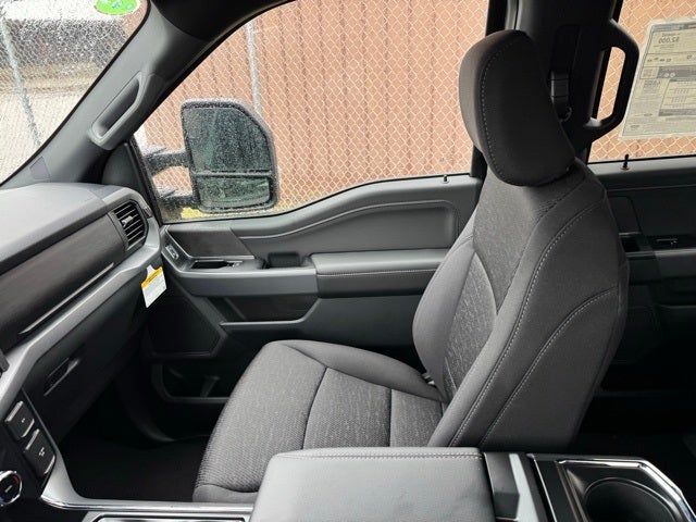 2025 Ford F-150 XLT w/ $1868 In Accessories