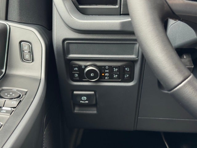 2025 Ford F-150 XLT w/ $1868 In Accessories